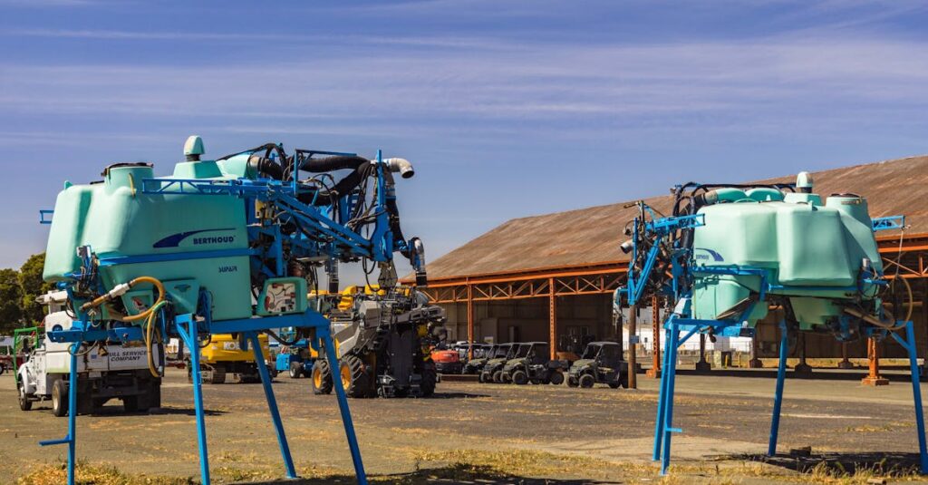 大型トランポリンのメンテナンスと保管方法。使用後の掃除やバネ点検、雨天時のカバーで長持ち