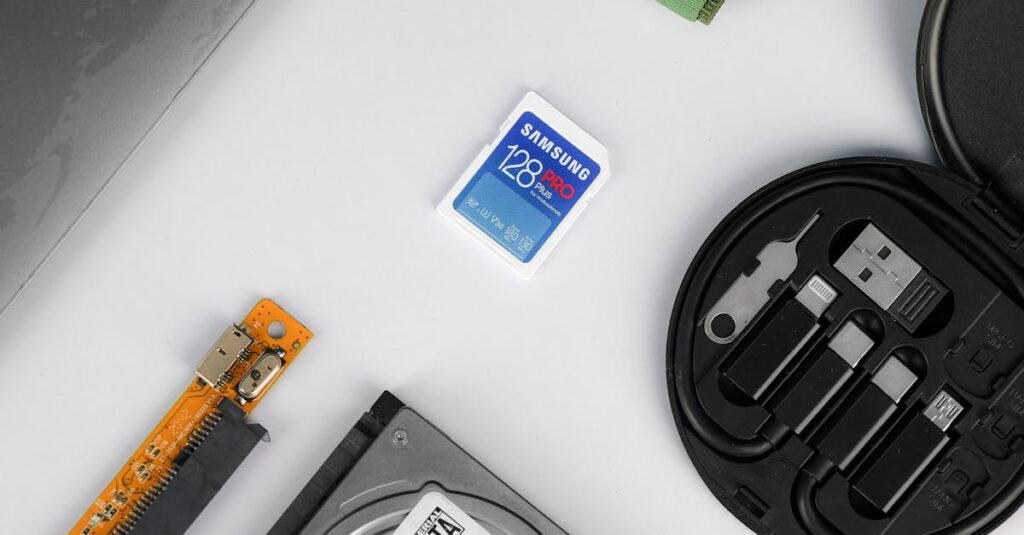 保育園で使われるさまざまなタイプのトランポリンと、その収納状態を比較している図解イメージ。