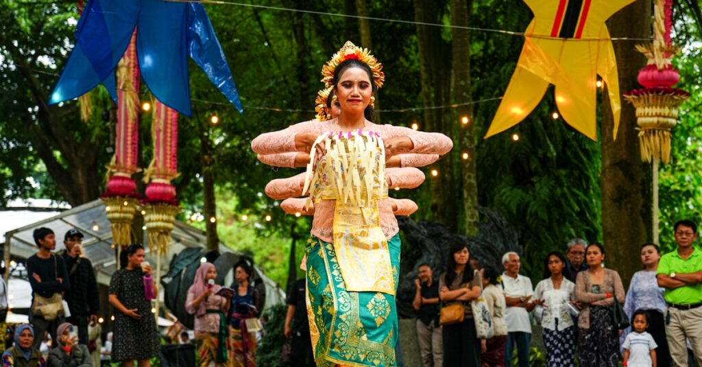 膝を曲げて体幹を意識しながらトランポリンでジャンプする正しいフォームの女性。