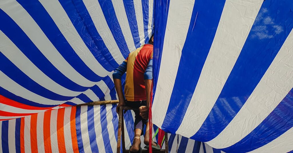 屋外トランポリンの雨対策カバーの正しい設置方法と安全ポイント