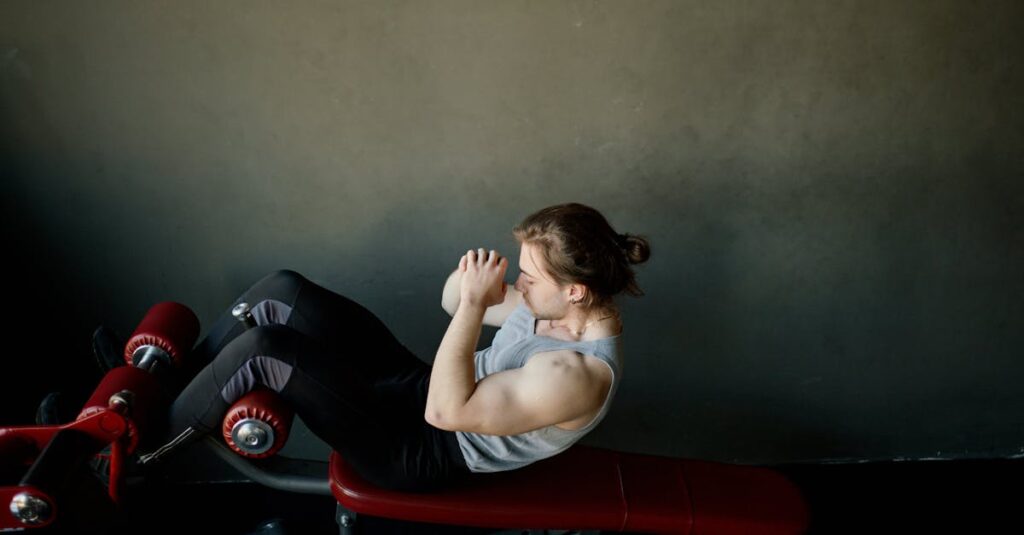 トランポリンで体幹とインナーマッスルを鍛えている様子