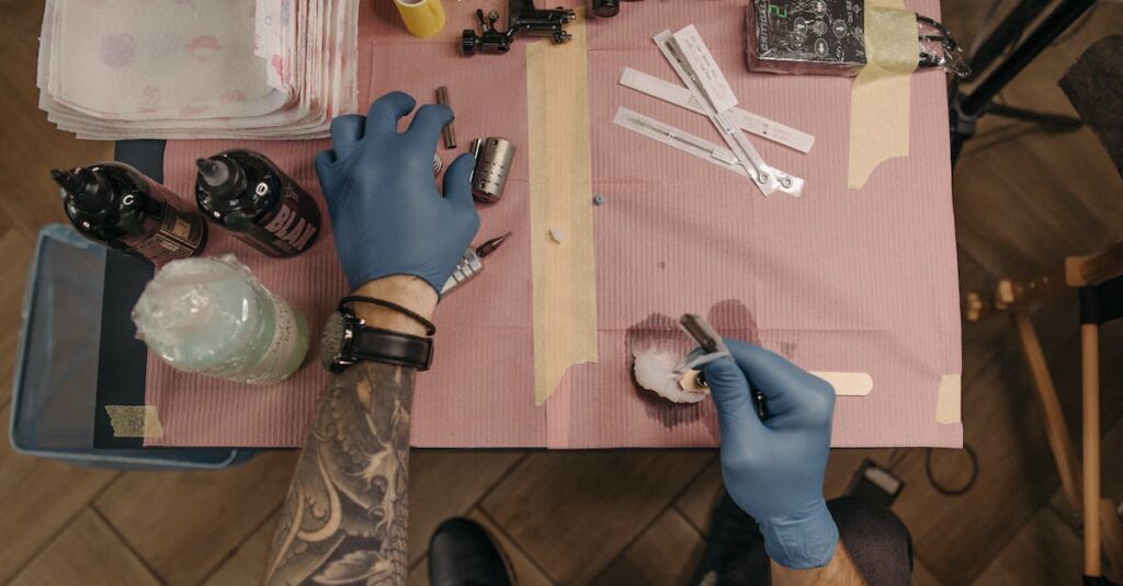 保育園でトランポリンを安全に設置した様子。周囲に十分なスペースと衝撃吸収マットを配置し、職員が見守っている環境。