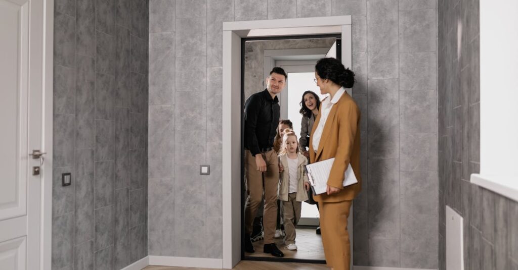 保育園向け静音トランポリンの選び方を示すガイドイメージ