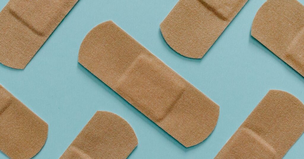 トランポリンスクールで安全に指導される子どもの様子のイメージ