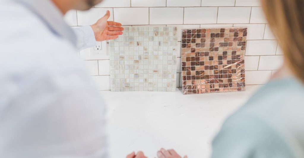 室内トランポリン用マットの素材比較と特徴を示すイメージ