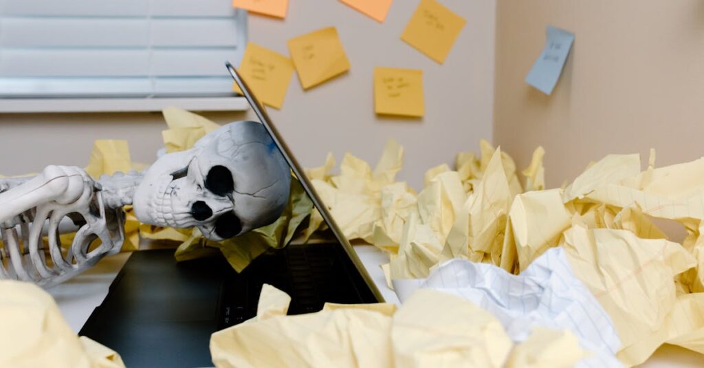 長時間跳びすぎて疲れてしまったトランポリンダイエットのNG例。無理は怪我や効果低下の原因。