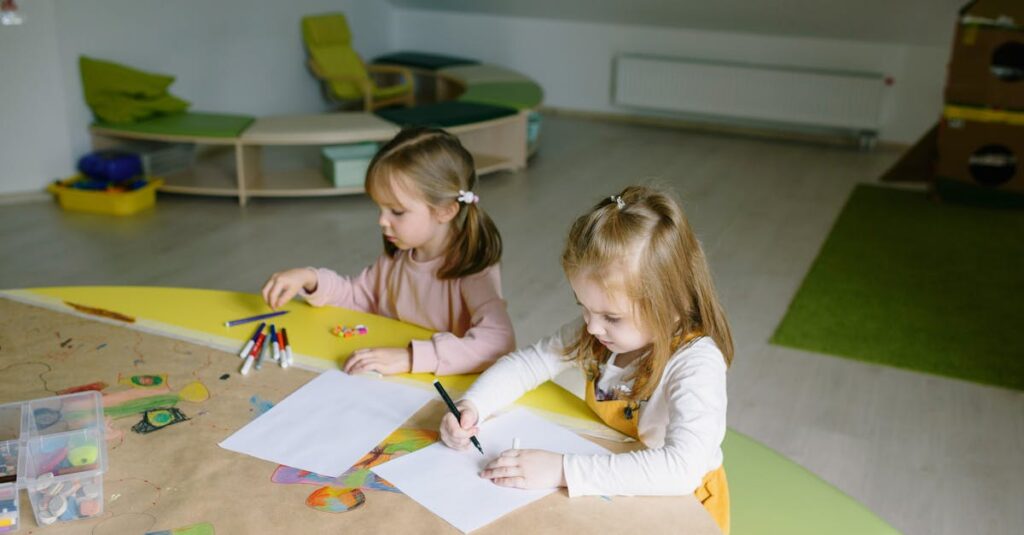 保育園の幼児が安心して遊べる安全設計の静音トランポリン