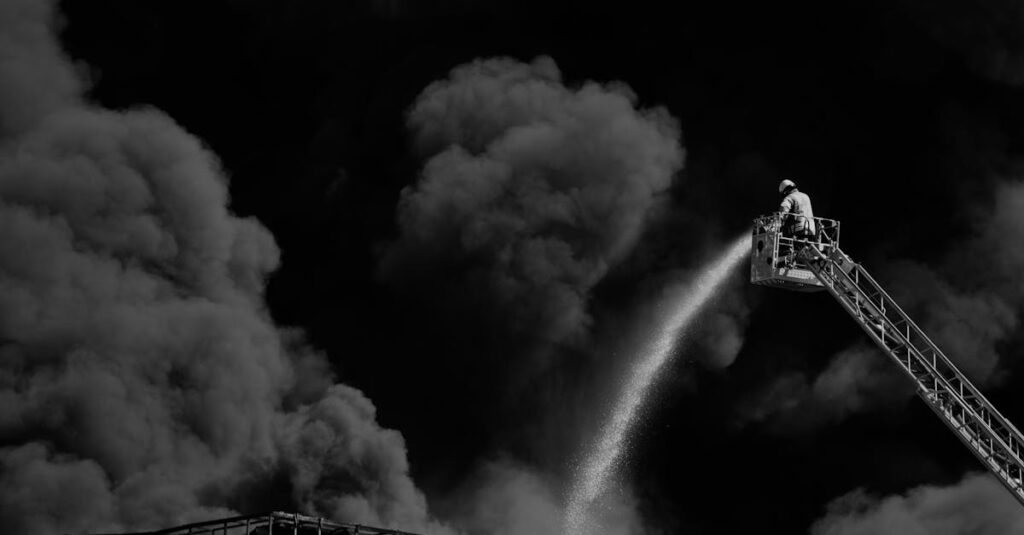 トランポリンにラダーを設置して安全に昇降する子どものイメージ画像