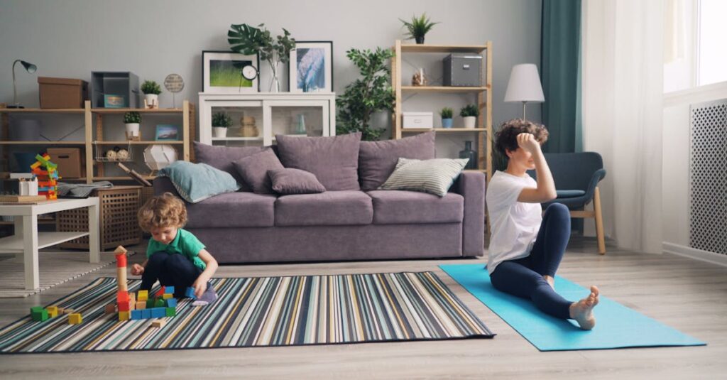 保育園で使用されるトランポリン用防音マットの比較イメージ。ジョイント式、ゴム製、多層構造など様々なタイプがある。