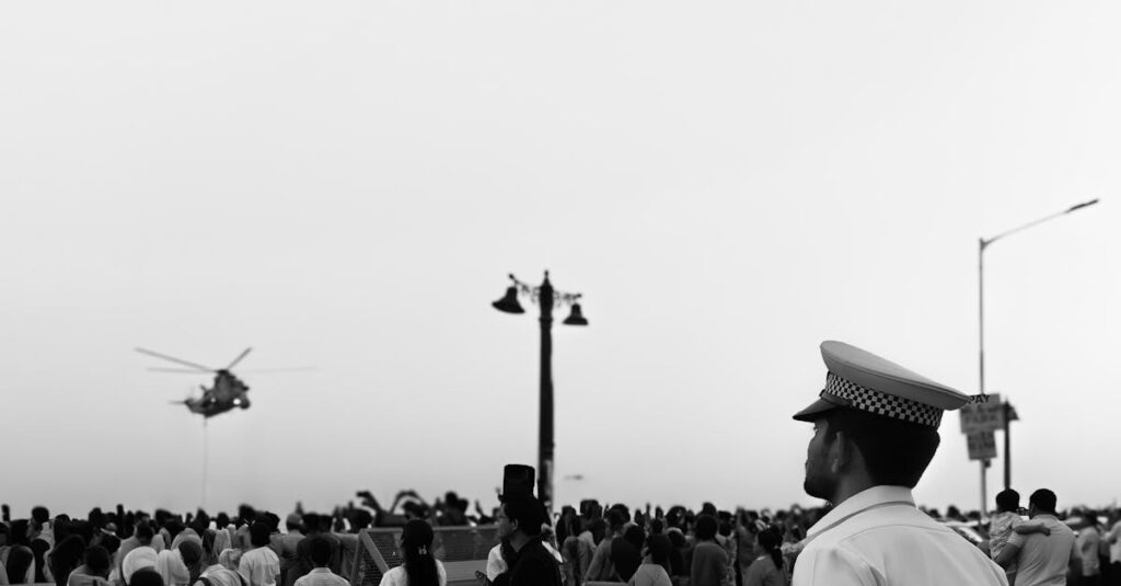 トランポリンを10分以内で組み立てるコツを示す図解。手順の順番や補助具活用のポイント。