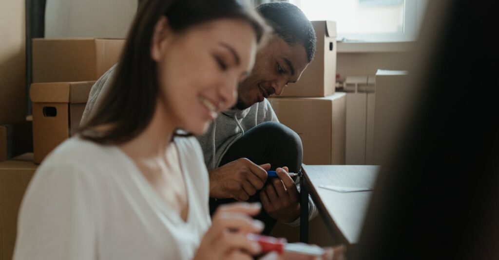 家庭用トランポリンのフレーム組み立て手順を示す画像。部品の順番や接続ポイントがわかる図解。