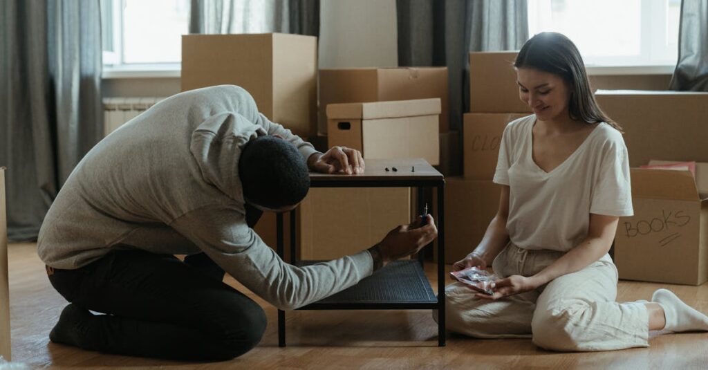 家庭用トランポリンのフレーム組み立て手順を示す画像。部品の順番や接続ポイントがわかる図解。