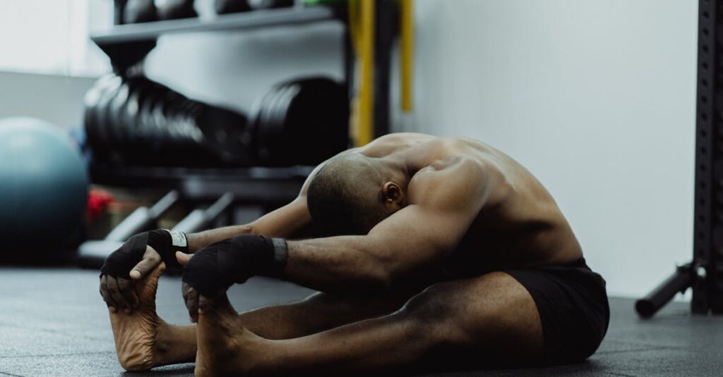 トランポリンで体幹を鍛える運動をする人物