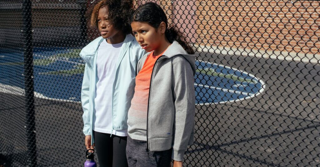 トランポリン体験に必要な持ち物チェックリストを確認している人の様子