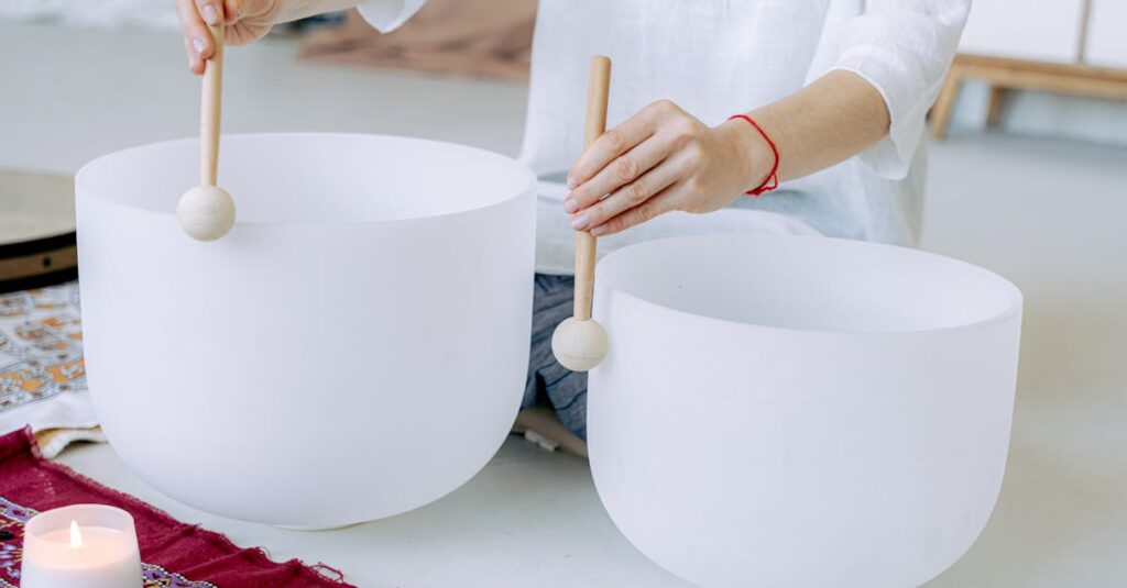 室内トランポリンの音や振動を抑えるためにマットを敷いて遊ぶ子どものイメージ